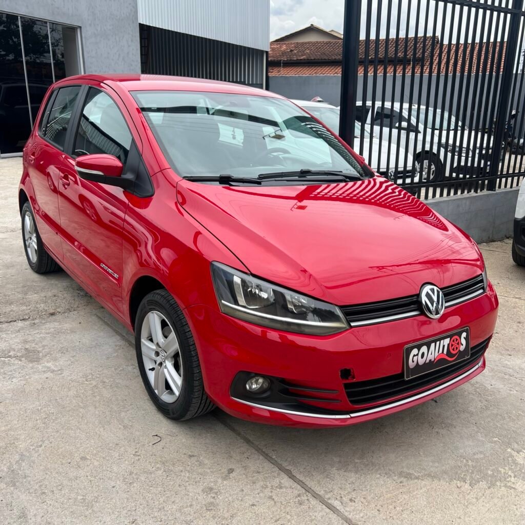 Volkswagen Fox Comfortline 1.6 MSI 2016: potência, conforto e tecnologia. Completo e seguro, com motor flex potente e baixa quilometragem. Venha conhecer!